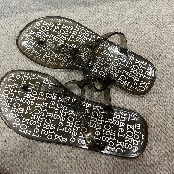 Michael Kors Circle Jelly Flip Flop Sandal Shoe Silver Signature Logo Kawaii S 6 - Picture 4 of 9